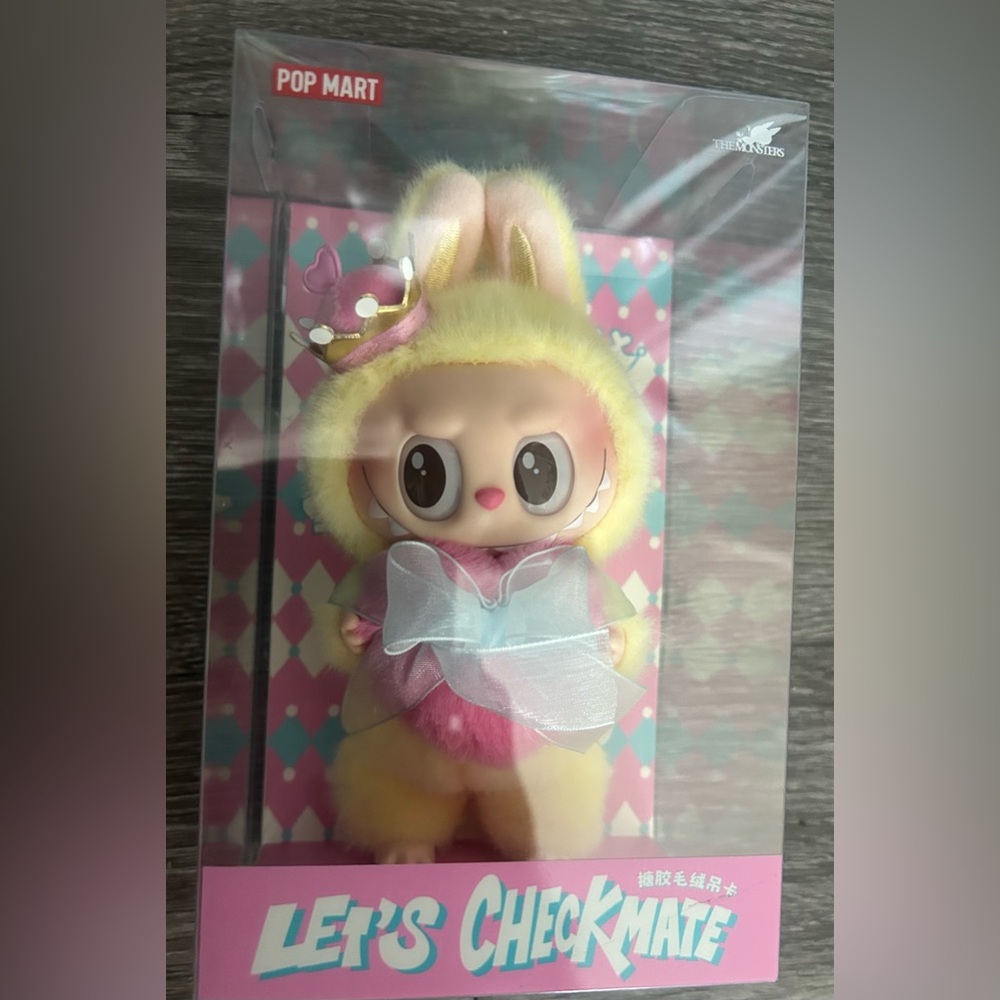 POP MART The Monsters Labubu Let's Checkmate Queen
